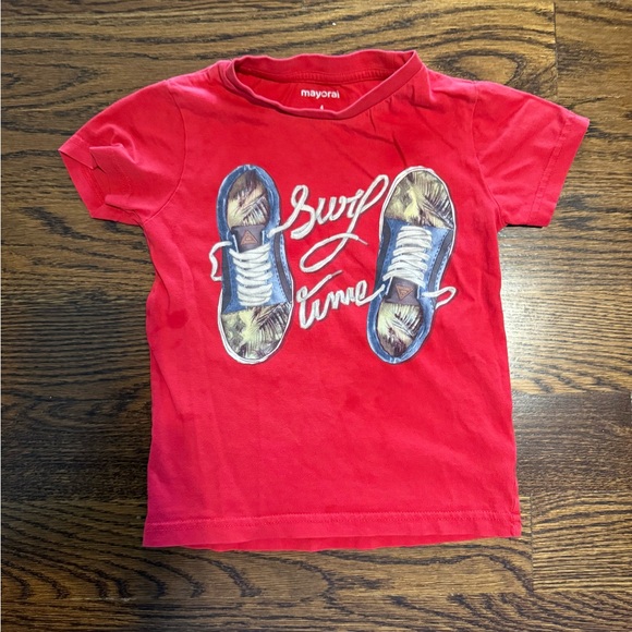 Mayoral Boys Red Sneaker T-shirt size 4 excellent condition - Picture 3 of 3